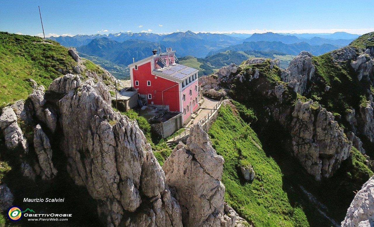 19 Rifugio Azzoni....JPG